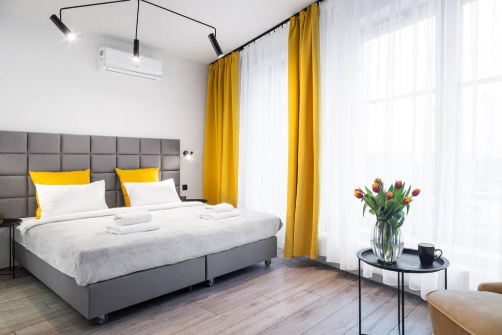 Househost Apartment: Miodowa 42/8B Street Krakow Bagian luar foto