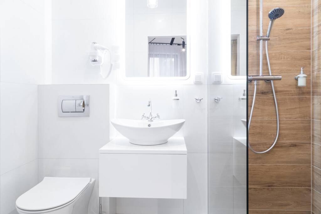 Househost Apartment: Miodowa 42/8B Street Krakow Bagian luar foto